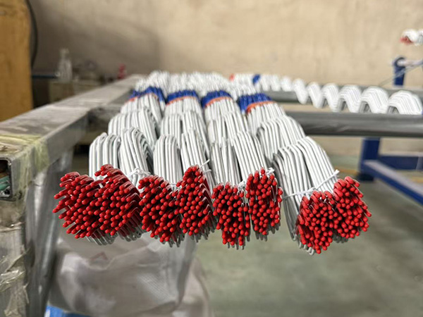 PVC coated wiggle wire for greenhouse film fastening