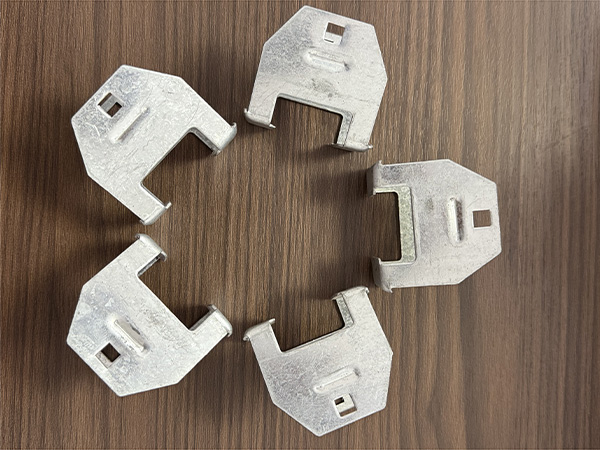Greenhouse truss clip